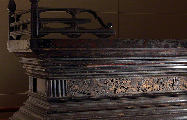 建長寺獅子牡丹文須弥壇（重要文化財）